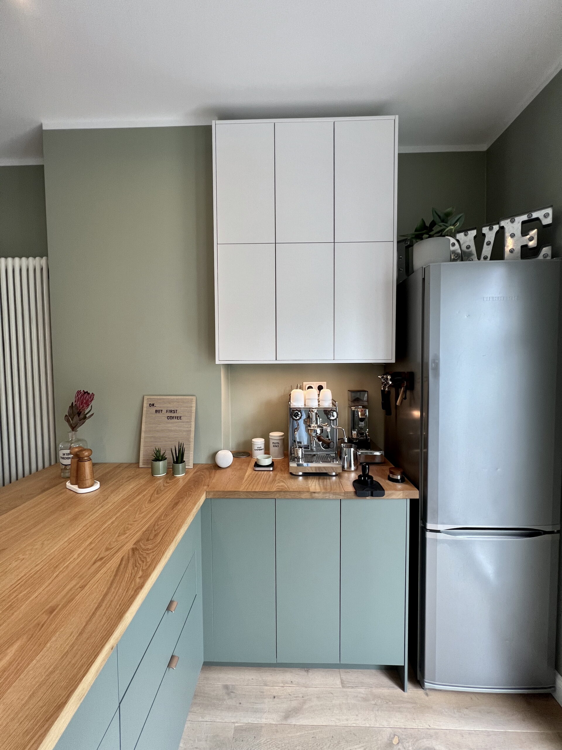 Cafébar mit Rocket Siebträgermaschine